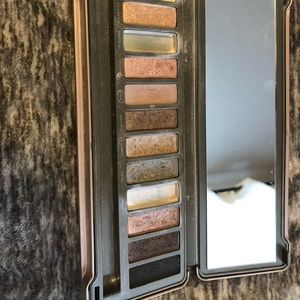 Naked 2 eyeshadow palette- heavily used